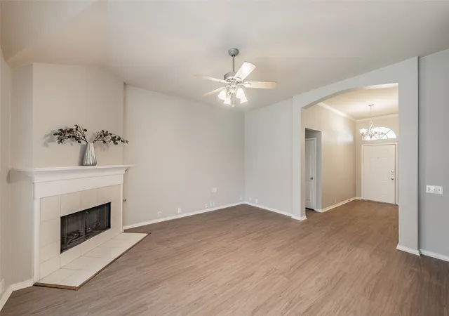 Photo 4 of Single family home for sale at 2900 Dunbar Dr, Mc Kinney, TX 75072 | MLS# 21307361 | Listing updated on 2026-10-05