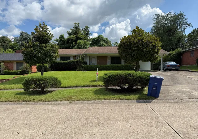 1st image of 3113 Logan St, Shreveport, LA 71103 | MLS# 21305391