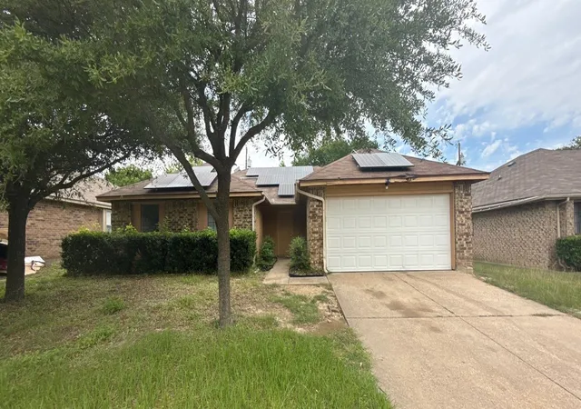 Homes for sale in Cedar Hill, TX | 914 Larue Dr, Cedar Hill, TX 75104 | MLS# 21306135