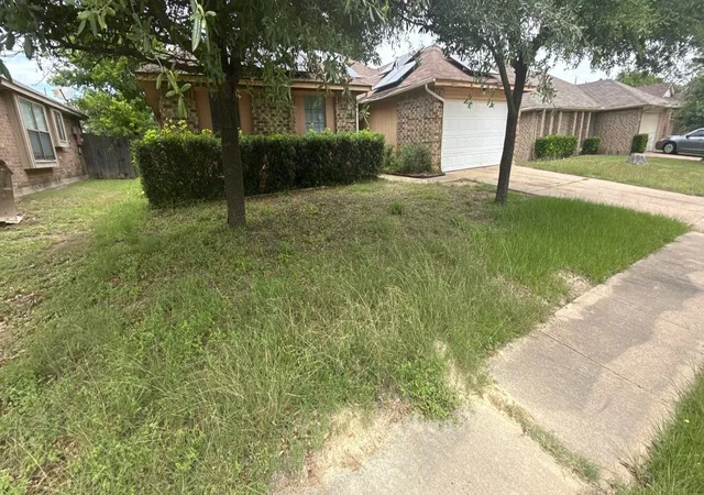 Homes for sale in Cedar Hill, TX | 914 Larue Dr, Cedar Hill, TX 75104 | MLS# 21306135