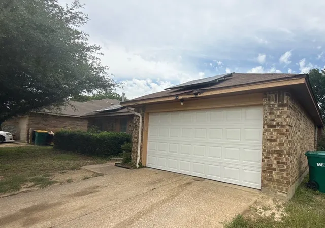 Homes for sale in Cedar Hill, TX | 914 Larue Dr, Cedar Hill, TX 75104 | MLS# 21306135