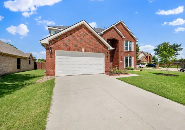 Photo 2 of Sale Pending at 2108 White Rock Ln, Little Elm, TX 75068 | MLS# 21307636 | Listing updated on 2026-08-27