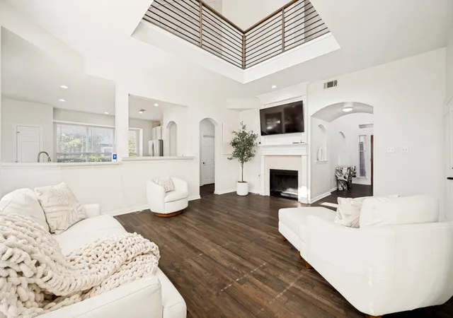 Photo 2 of Single family home for sale at 2600 Dunbar Dr, Mc Kinney, TX 75072 | MLS# 21308003 | Listing updated on 2026-08-28