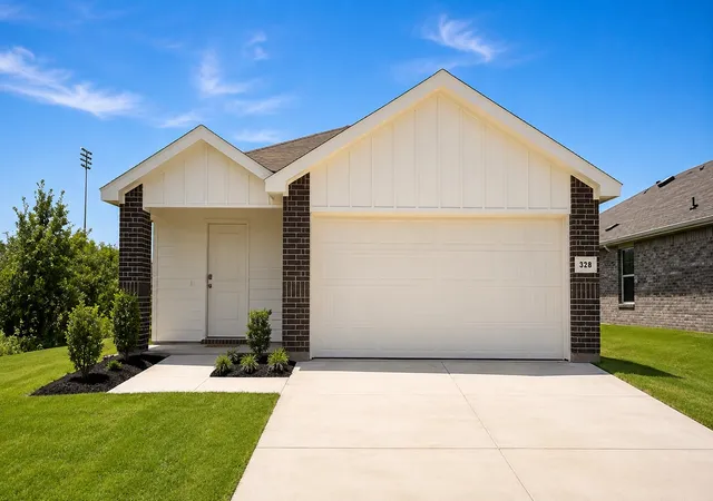 Photo 1 of Single family home for sale at 328 Trail Ct, Keene, TX 76059 | MLS# 21307172 | Listing updated on 2026-08-22