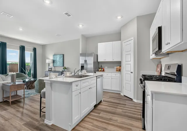 Photo 4 of Single family home for sale at 2800 Hawk Dr, Denton, TX 76205 | MLS# 21307491 | Listing updated on 2026-08-27