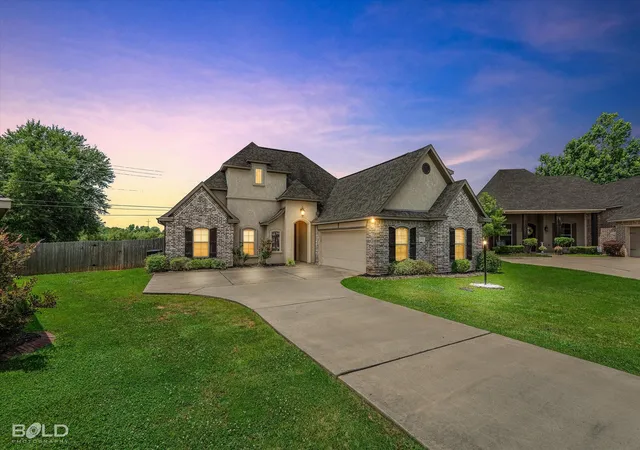 Homes for sale in Haughton, LA | 1002 Green Wood Cir, Haughton, LA 71037 | MLS# 21303161