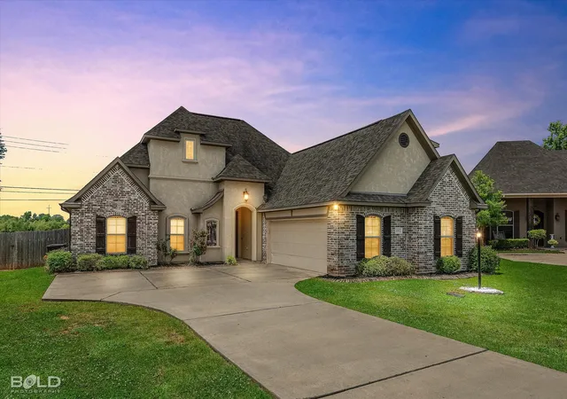 Homes for sale in Haughton, LA | 1002 Green Wood Cir, Haughton, LA 71037 | MLS# 21303161