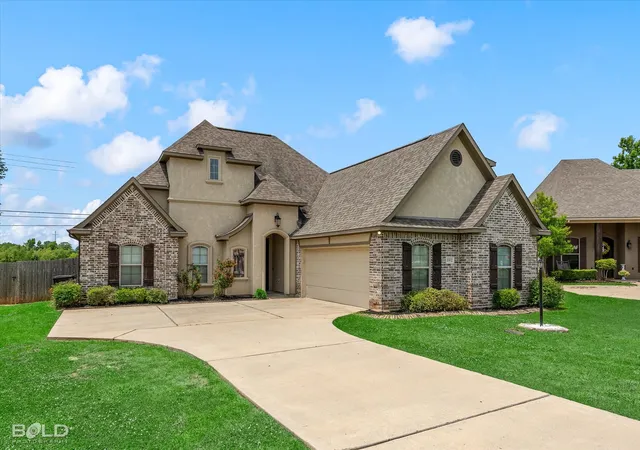 Homes for sale in Haughton, LA | 1002 Green Wood Cir, Haughton, LA 71037 | MLS# 21303161