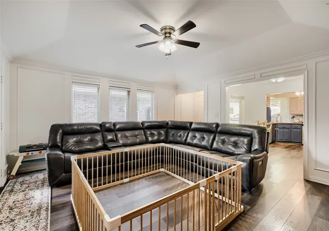 Photo 3 of Sale Pending at 946 S Old Orchard Ln, Lewisville, TX 75067 | MLS# 21308069 | Listing updated on 2026-07-27