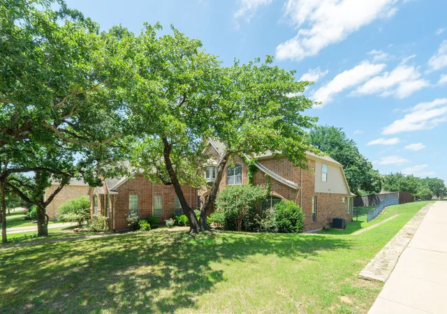 Homes for sale in Keller, TX | 923 Wise St, Keller, TX 76248 | MLS# 21307455
