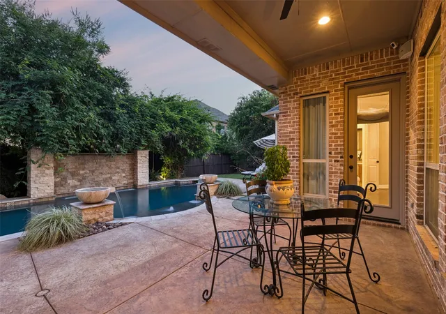 3rd image of 2206 Carrick Dr, Trophy Club, TX 76262 | MLS# 21305178