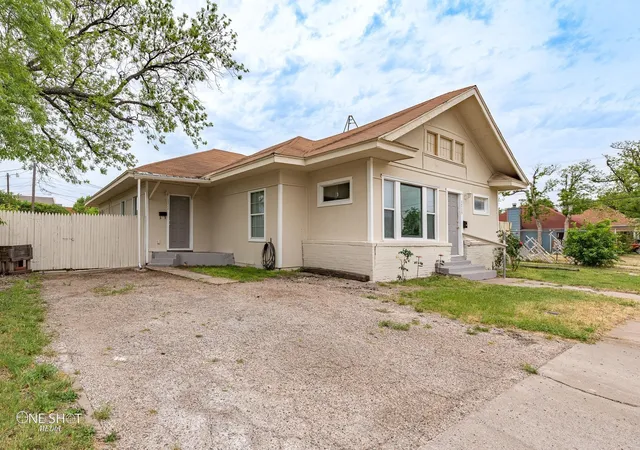 Photo 2 of Multi family home for sale at 1711 N 3rd St, Abilene, TX 79603 | MLS# 21307737 | Listing updated on 2026-10-07