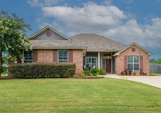 1st image of 110 Savannah Pl, Bossier City, LA 71112 | MLS# 21306111