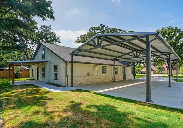 5th image of 4004 Pueblo Ct, Granbury, TX 76048 | MLS# 21299660