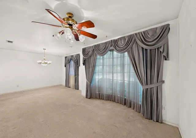 Photo 4 of Single family home for sale at 1000 Townsend Ln, De Soto, TX 75115 | MLS# 21308081 | Listing updated on 2026-07-05