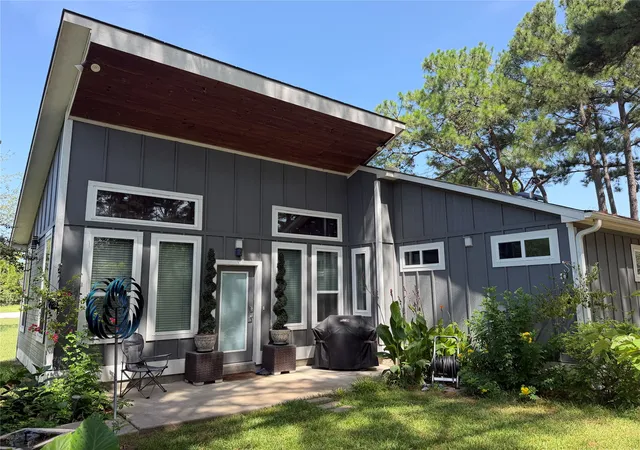 Photo 2 of Single family home for sale at 13994 Park Harbor Dr, Eustace, TX 75124 | MLS# 21308149 | Listing updated on 2026-08-22