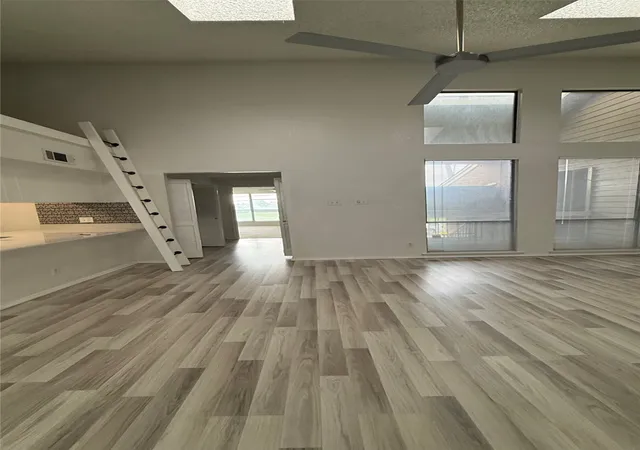 Photo 3 of Condo for sale at 5750 Phoenix Dr #4, Dallas, TX 75231 | MLS# 21307753 | Listing updated on 2026-07-12