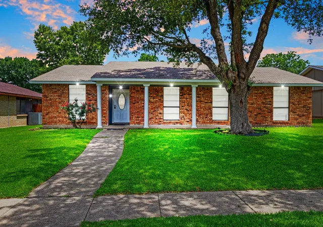 Photo 1 of Single family home for sale at 7232 Long Canyon Trl, Dallas, TX 75249 | MLS# 21308156 | Listing updated on 2026-09-20