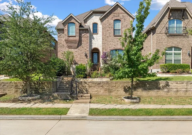 Homes for sale in Irving, TX | 4921 Empire Wy, Irving, TX 75038 | MLS# 21307896