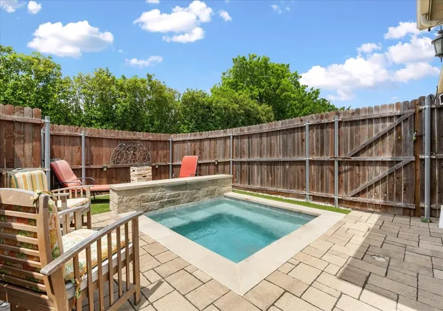 Homes for sale in Irving, TX | 4921 Empire Wy, Irving, TX 75038 | MLS# 21307896