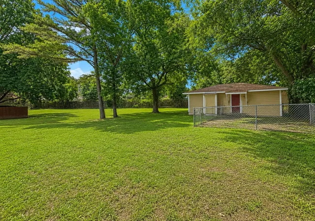 Homes for sale in Corsicana, TX | 2732 W Collin St, Corsicana, TX 75110 | MLS# 21308193