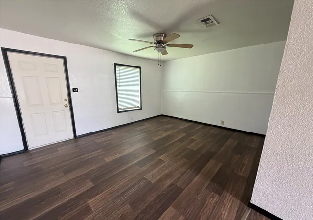 Photo 3 of Single family home for sale at 504 Morgan St, Cleburne, TX 76031 | MLS# 21305659 | Listing updated on 2026-08-21