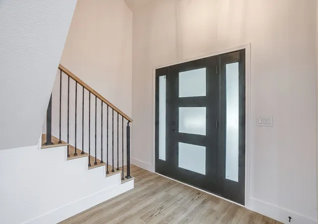 Photo 3 of Single family home for sale at 2601 Briarwood Dr, Plano, TX 75074 | MLS# 21307402 | Listing updated on 2026-08-30