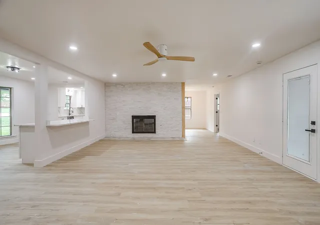 Photo 4 of Single family home for sale at 2601 Briarwood Dr, Plano, TX 75074 | MLS# 21307402 | Listing updated on 2026-08-30