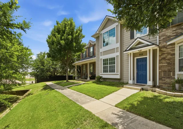 Homes for sale in Bedford, TX | 2202 Sandshell St, Bedford, TX 76021 | MLS# 21306903