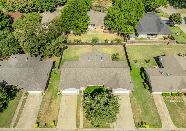 Homes for sale in Hillsboro, TX | 421 / 423 Bond St, Hillsboro, TX 76645 | MLS# 21253543