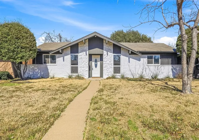 Photo 1 of Single family home for sale at 1813 Crockett St, Garland, TX 75042 | MLS# 21306889 | Listing updated on 2026-07-25