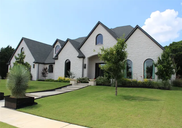 Homes for sale in Heath, TX | 333 Renaissance Ln, Heath, TX 75032 | MLS# 21308076