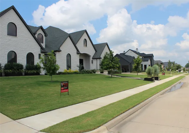 Homes for sale in Heath, TX | 333 Renaissance Ln, Heath, TX 75032 | MLS# 21308076
