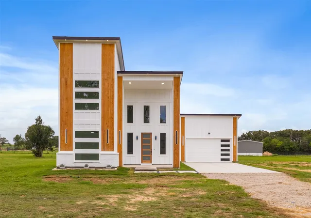 Photo 1 of Single family home for sale at 180 Rs County Road 2245, Emory, TX 75440 | MLS# 21308293 | Listing updated on 2026-10-06