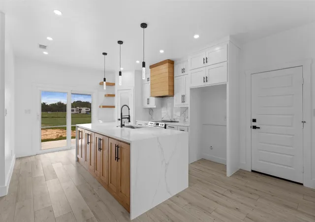 Photo 3 of Single family home for sale at 180 Rs County Road 2245, Emory, TX 75440 | MLS# 21308293 | Listing updated on 2026-10-06