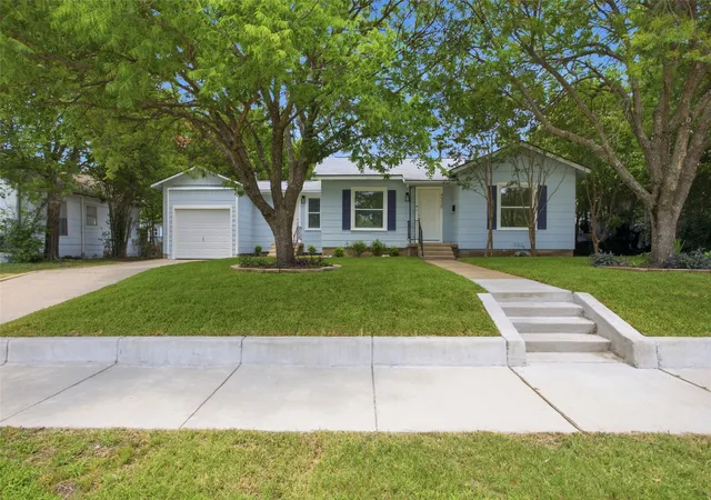 Photo 1 of Single family home for sale at 4930 Donnelly Ave, Fort Worth, TX 76107 | MLS# 21308239 | Listing updated on 2026-08-22