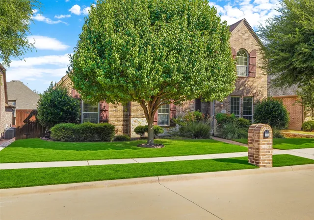 Photo 2 of Single family home for sale at 10082 Drawbridge Dr, Frisco, TX 75035 | MLS# 21308342 | Listing updated on 2026-08-27