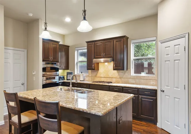 Photo 4 of Single family home for sale at 10082 Drawbridge Dr, Frisco, TX 75035 | MLS# 21308342 | Listing updated on 2026-08-27