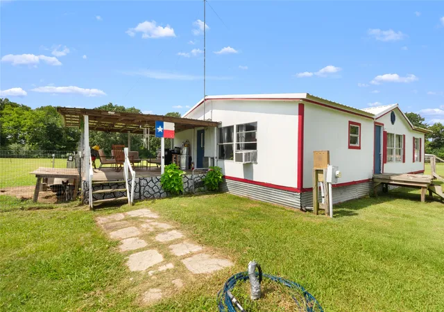 Photo 4 of Manufactured home for sale at 1501 2Nd St, Kerens, TX 75144 | MLS# 21308364 | Listing updated on 2026-08-24