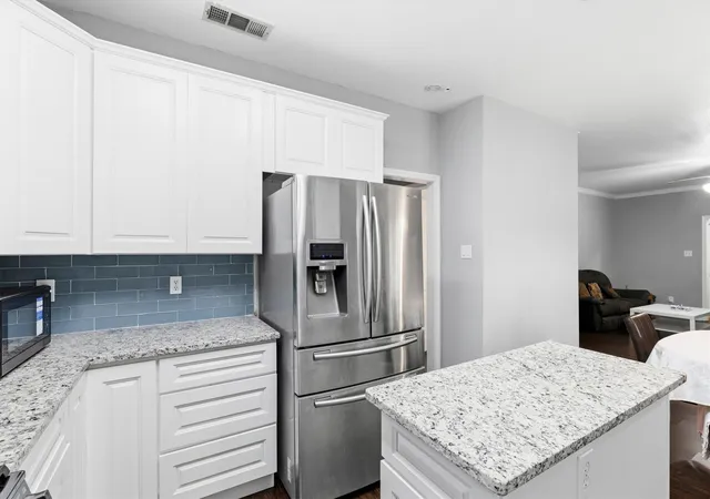 Photo 4 of Single family home for sale at 2413 Harvard Dr, Flower Mound, TX 75022 | MLS# 21308358 | Listing updated on 2026-08-22