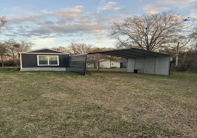 2nd image of 437 E Dalzell St, Shreveport, LA 71104 | MLS# 21308324
