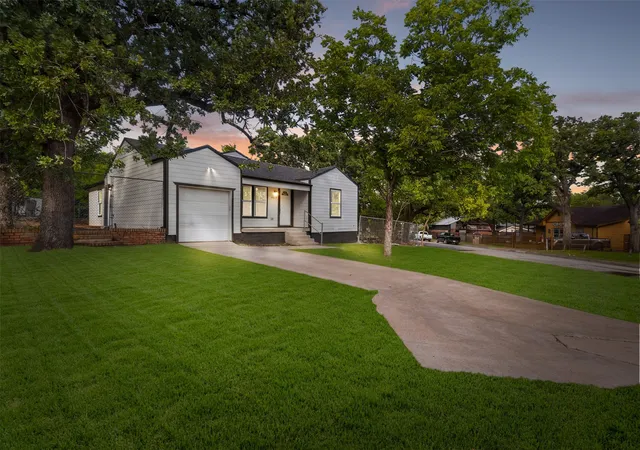 Photo 3 of Sale Pending at 4817 Erath St, Fort Worth, TX 76119 | MLS# 21265999 | Listing updated on 2026-08-22