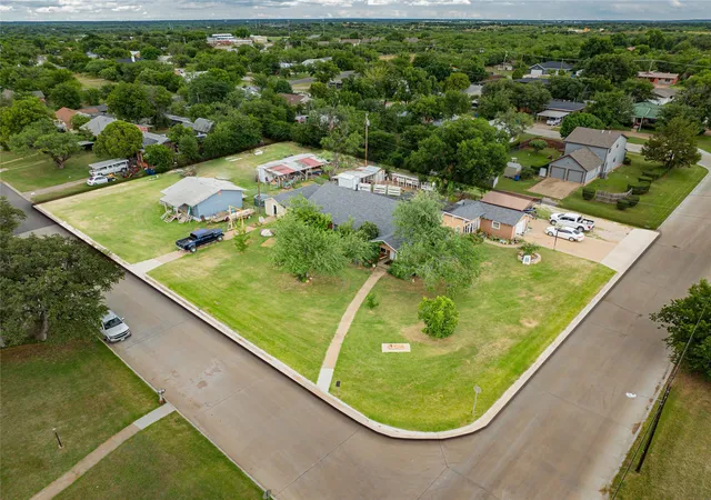 Homes for sale in Breckenridge, TX | 1211 & 1207 W Hullum St, Breckenridge, TX 76424 | MLS# 21307603