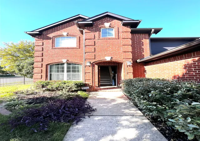 Photo 2 of Single family home for sale at 10005 Turrey Pines, Rowlett, TX 75089 | MLS# 21308405 | Listing updated on 2026-08-22