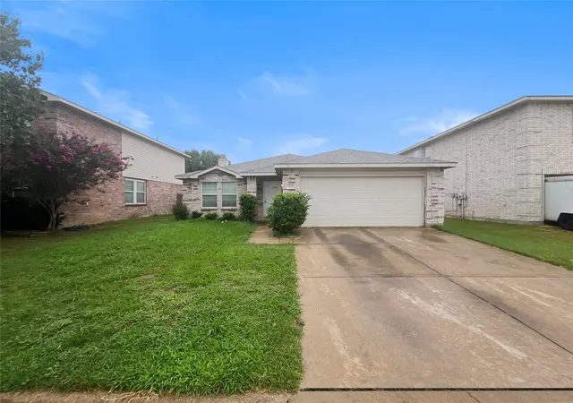 Photo 1 of Sale Pending at 3832 Foxhound Ln, Fort Worth, TX 76123 | MLS# 21308399 | Listing updated on 2026-08-20