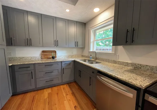 Photo 4 of Sale Pending at 9112 Clearwater Dr, Dallas, TX 75243 | MLS# 21307864 | Listing updated on 2026-08-28