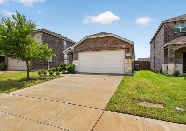 Photo 2 of Single family home for sale at 1512 Vega Dr, Forney, TX 75126 | MLS# 21308451 | Listing updated on 2026-08-22