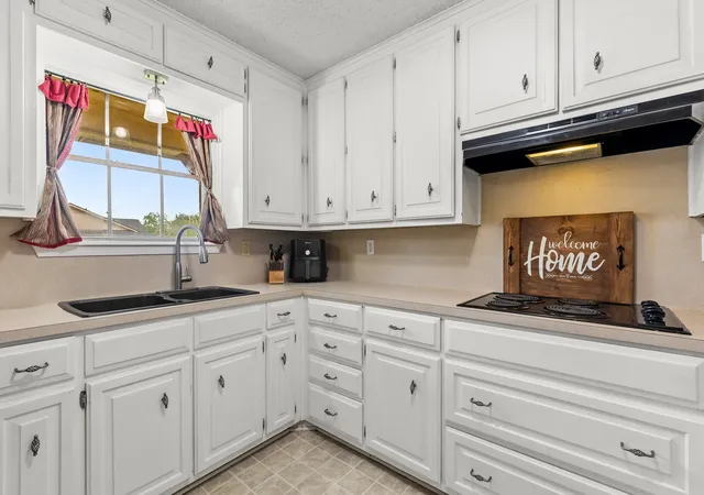 Photo 4 of Single family home for sale at 505 Pinewood Ln, Hewitt, TX 76643 | MLS# 21308442 | Listing updated on 2026-09-04