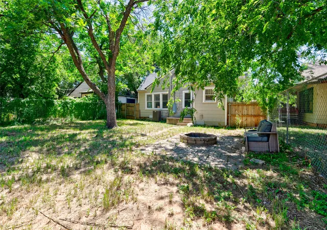 Homes for sale in Abilene, TX | 1233 Peach St, Abilene, TX 79602 | MLS# 21308498