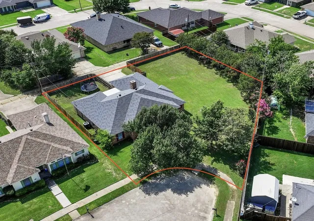 Photo 2 of Single family home for sale at 1804 Greenridge Ct, Sulphur Springs, TX 75482 | MLS# 21308430 | Listing updated on 2026-10-06